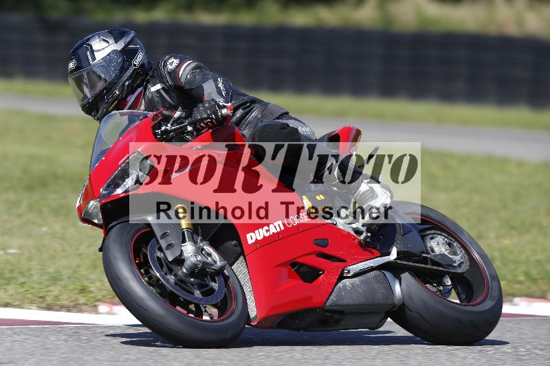 /Archiv-2025/48 25.08.2025 Cornu Master School ADR/gruen-vert/19